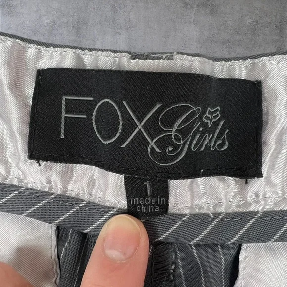 FOX Girls Low Rise Bermuda Stripe Skate Shorts Y2K 1 - Picture 5 of 7